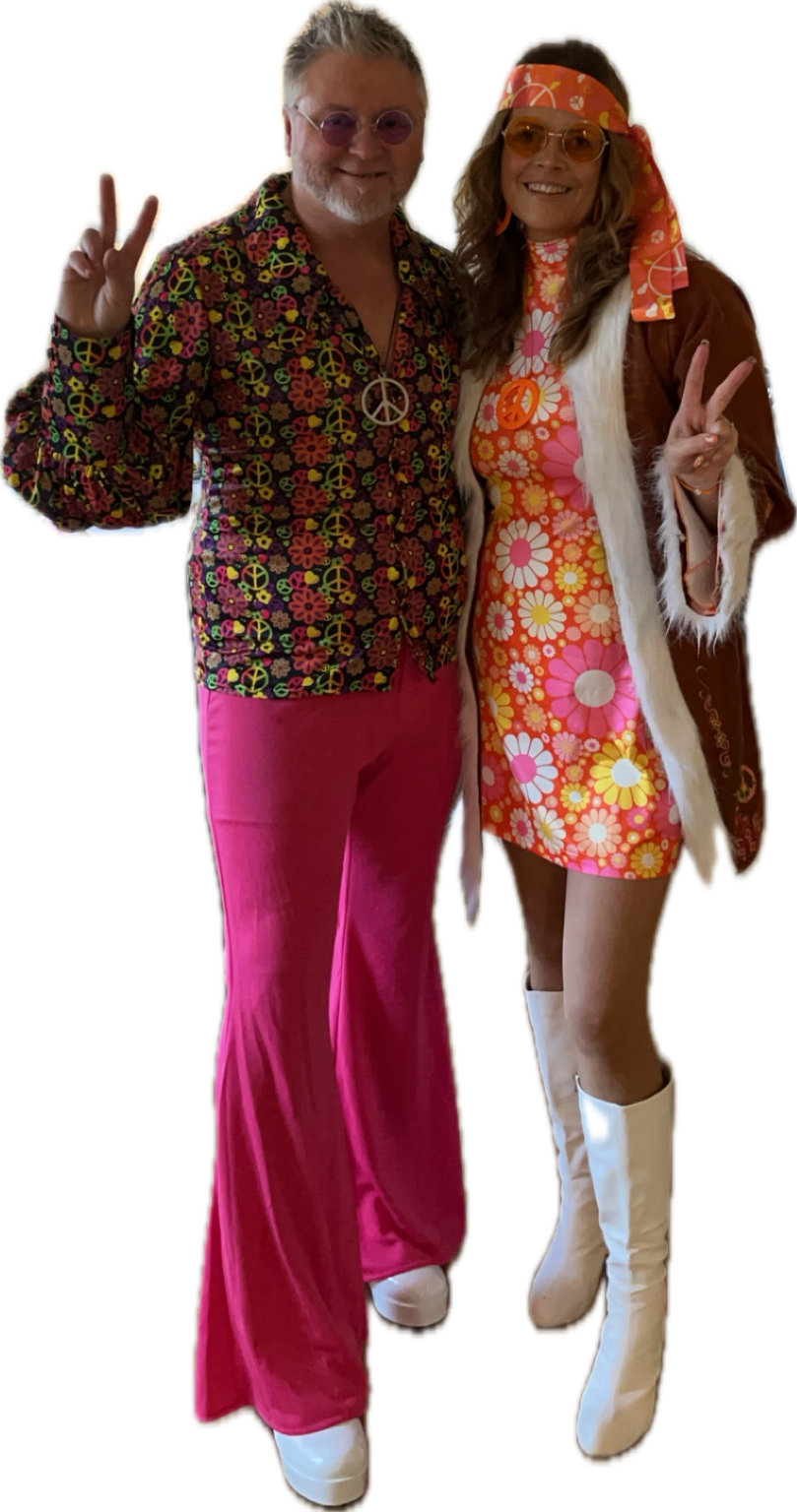 Bilde av meg og kona fra et tidligere bursdagsselskap ... trolig tatt på 70-tallet ;)